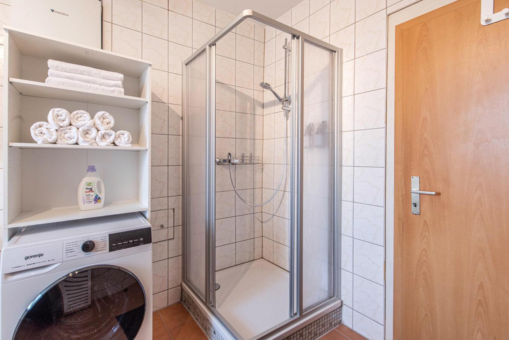 Grosszuegiges Apartment - Zentral - Kueche - Familienfreundlich 에르푸르트 외부 사진